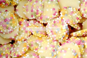 Small White Chocolate Flavour JAZZLES (HANNAH`S) 3KG
